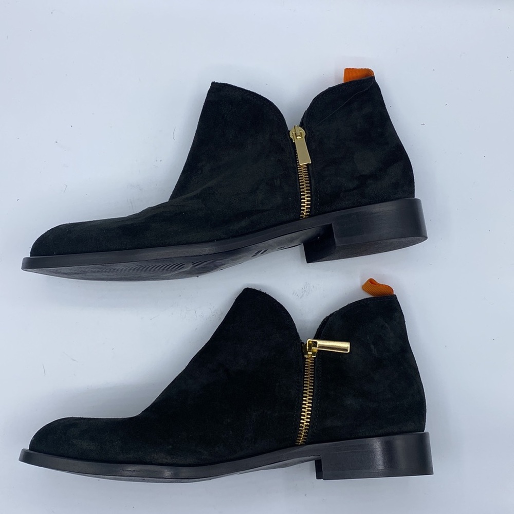 NWOB‎ BEAUTIISOLES
Alessandra Ankle Booties 
Size: EU 39